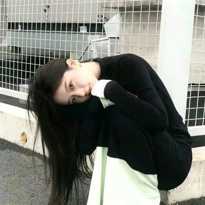 爱上小男人
